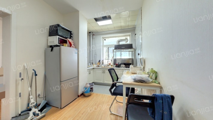 管厂宿舍二手房实景图