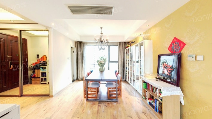 东湖湾二期二手房实景图