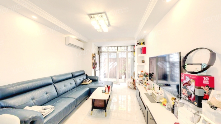 斜土路262弄二手房实景图