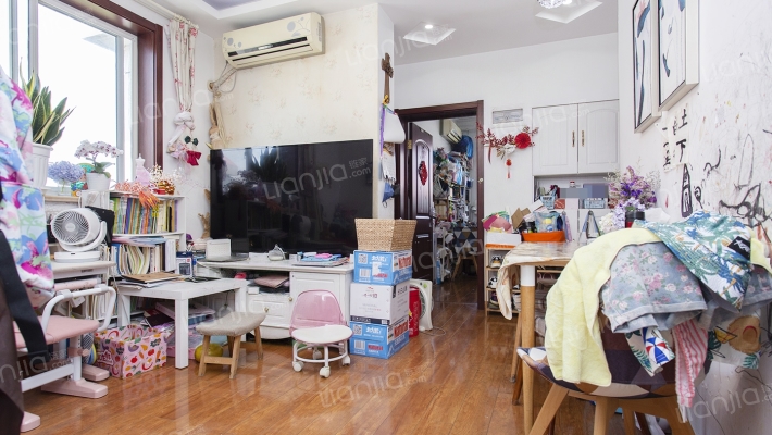 龙柏七村二手房实景图