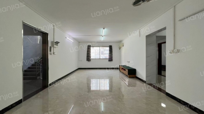 宝丽苑二手房实景图