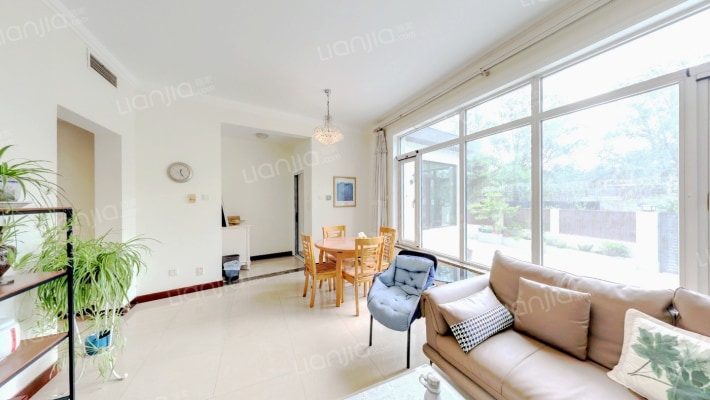 美林香槟小镇二手房实景图