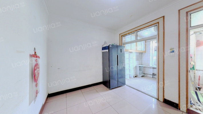 市政宿舍南楼二手房实景图