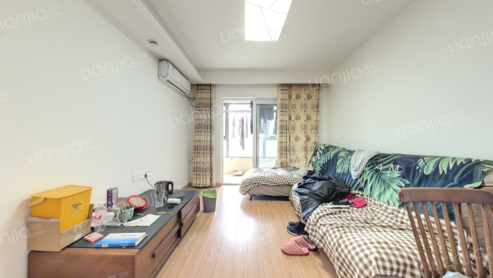 万科城雅梅苑二手房实景图