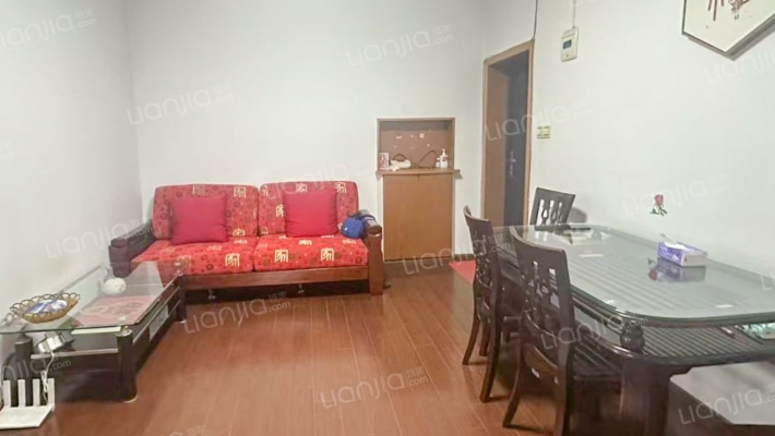 建新小区二手房实景图