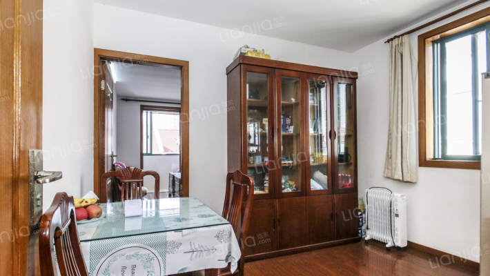 定西路1235弄二手房实景图