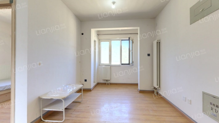 中门寺街37号院二手房实景图