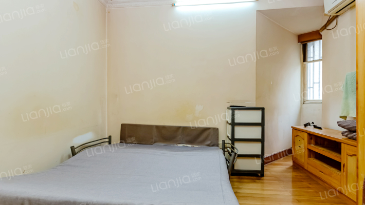 英达大厦二手房实景图