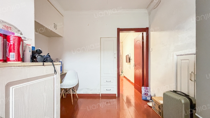 石化六村二手房实景图