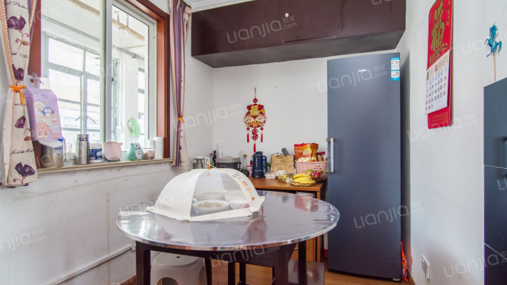 莘建一村二手房实景图