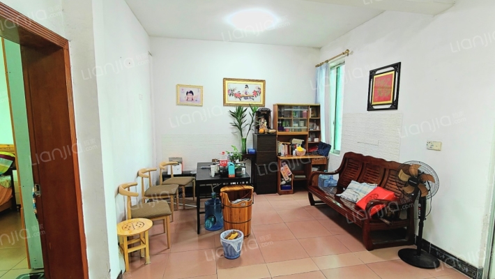 石碣镇东风南路二手房实景图