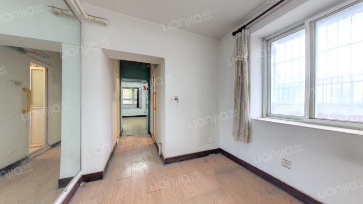 六里屯东里二手房实景图