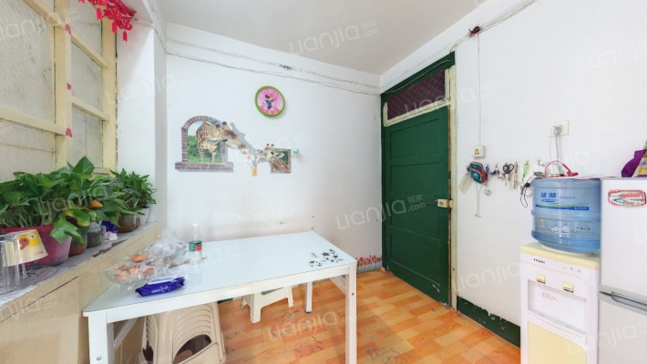 西安卫光电工厂小区二手房实景图