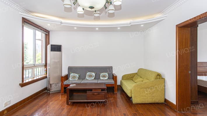 金龙花苑梅花园二手房实景图