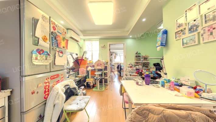 银都新村(1至7区)二手房实景图