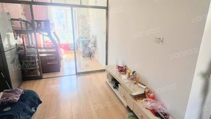 航天家园二手房实景图