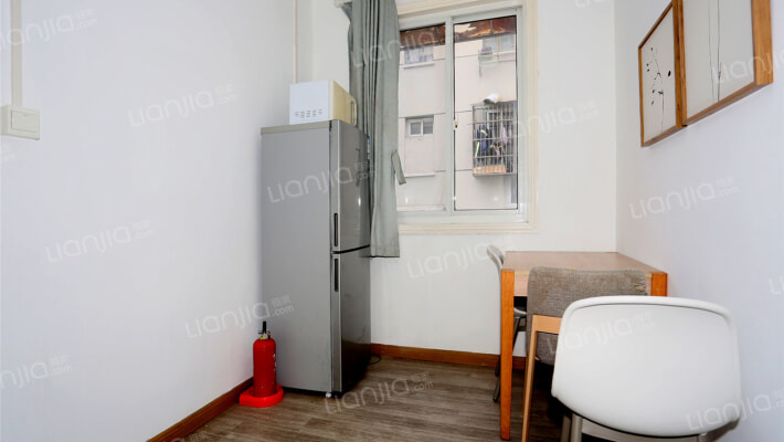 控江路740弄二手房实景图