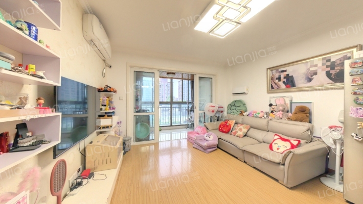 东郊小镇第七街区二手房实景图