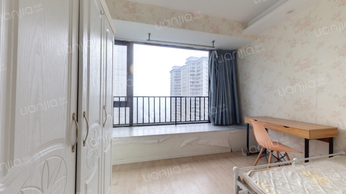 金地德圣中心二手房实景图