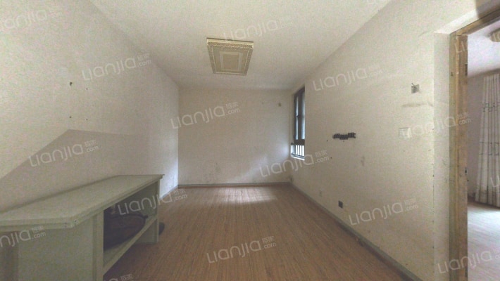 佘北家园竹青苑二手房实景图