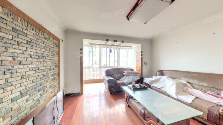 公务员小区二手房实景图