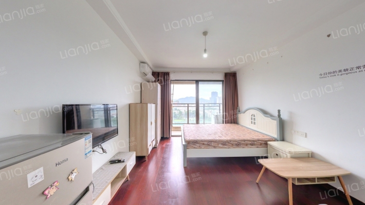 万科城回迁房北区二手房实景图