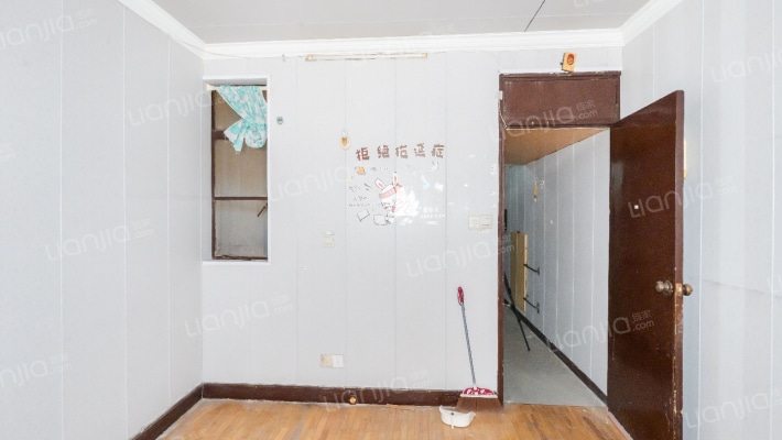 蒙自路380弄二手房实景图