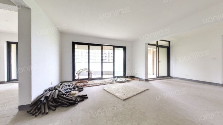 盛元蓝爵国际二手房实景图