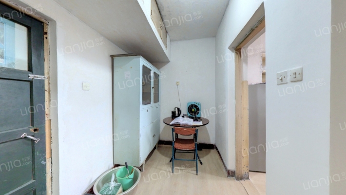 税务干部学校宿舍二手房实景图