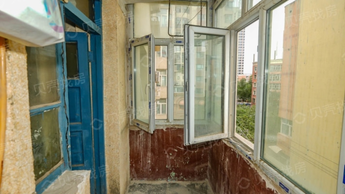 北京路铁路局地铁口嘉德园旁发电小区小两室四楼-厨房