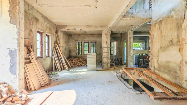 融创尊爵堡二手房实景图