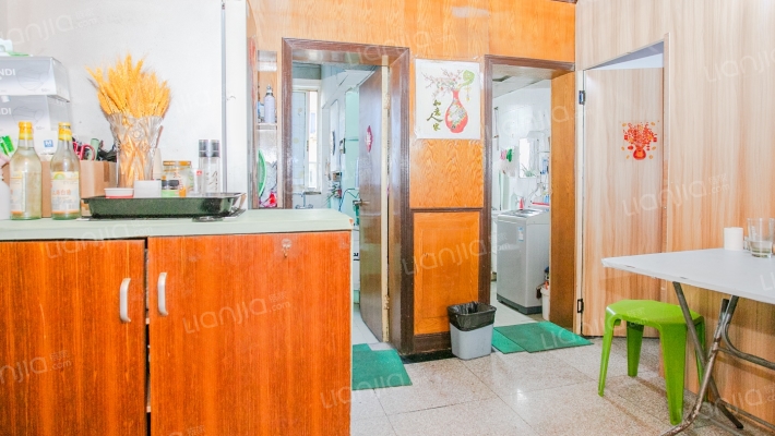 富岩路18号二手房实景图