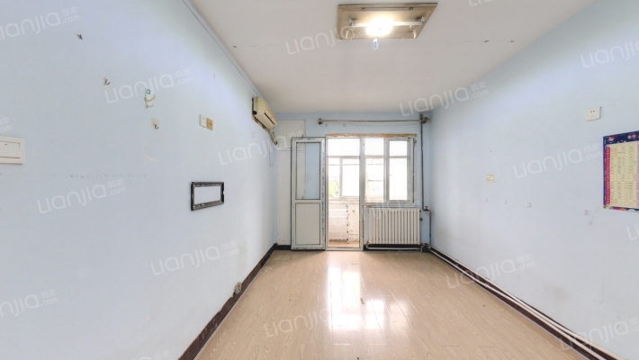 朗家胡同24号院二手房实景图