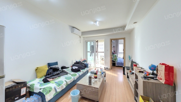 万科大都会铂悦苑二手房实景图