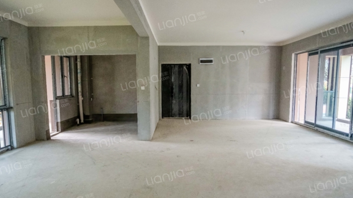 溪霞山居二手房实景图