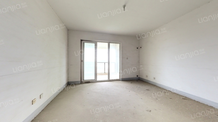 恒信珑湖国际二手房实景图