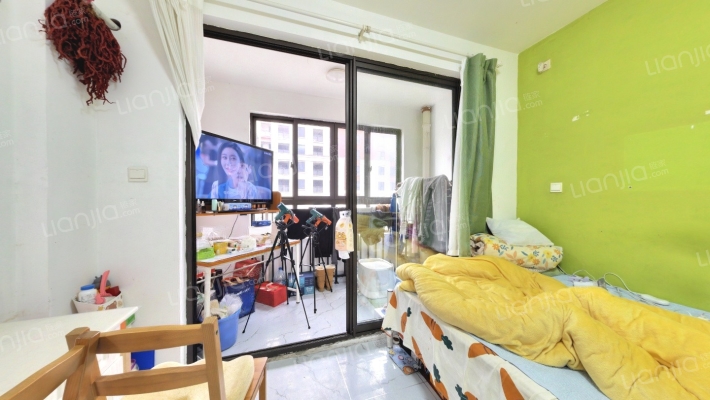 泗泾新苑二手房实景图