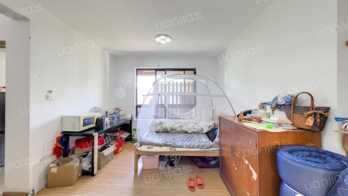 川虹新苑二手房实景图