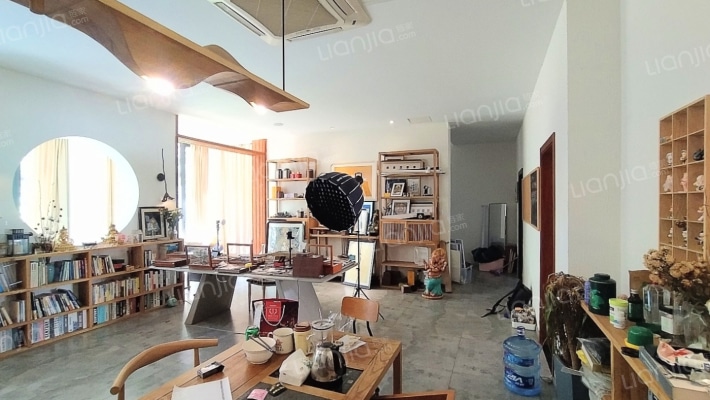 皇家别墅二手房实景图