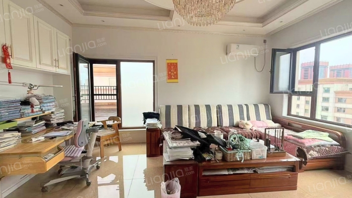 路弘滨江华府二手房实景图