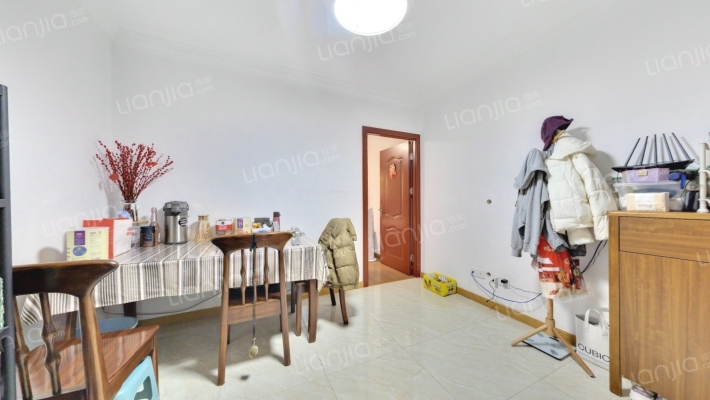 馨虹小区二手房实景图