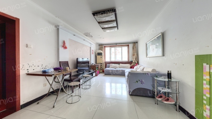 沿湖小区南区二手房实景图