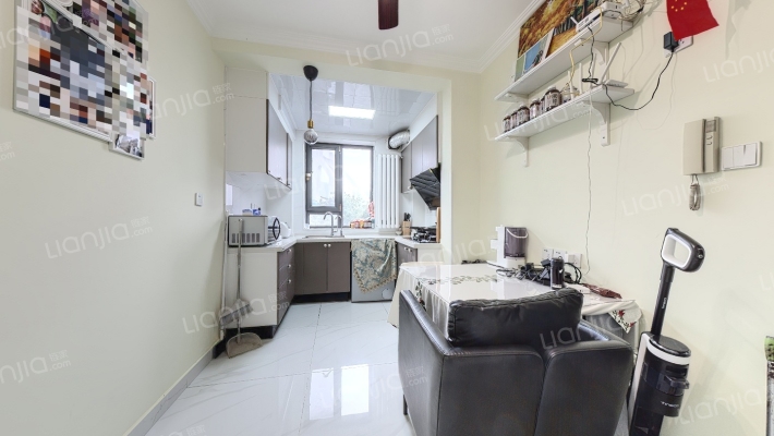 六里屯西里二手房实景图