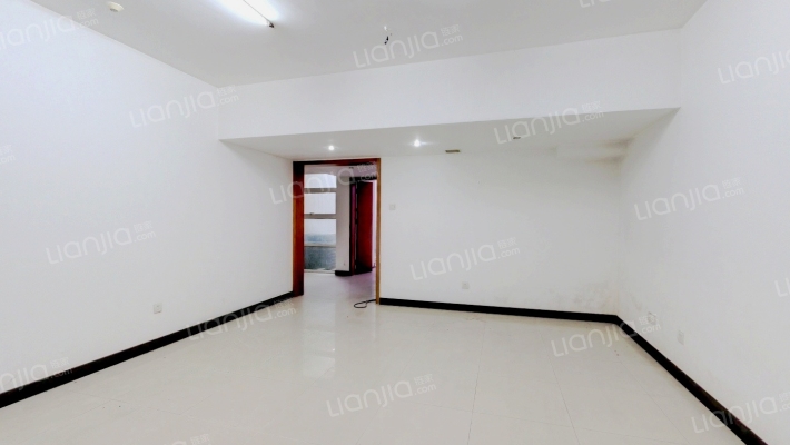 万通龙山新新小镇二手房实景图