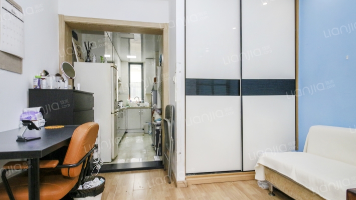 邮航小区二手房实景图