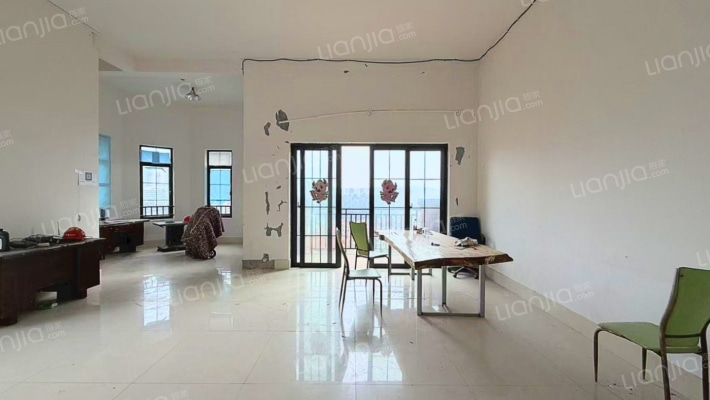 白晶谷B区二手房实景图