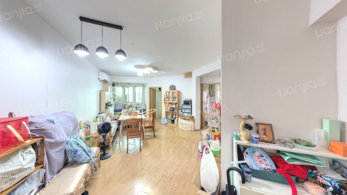 假日酒店公寓二手房实景图