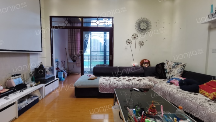 香槟溪二手房实景图