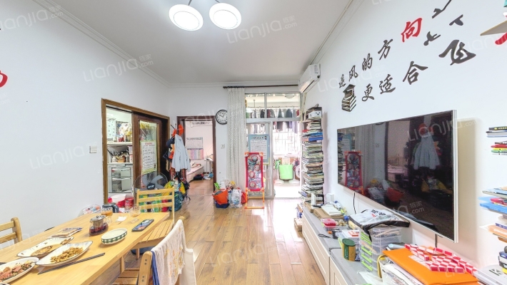 信义里社区二手房实景图