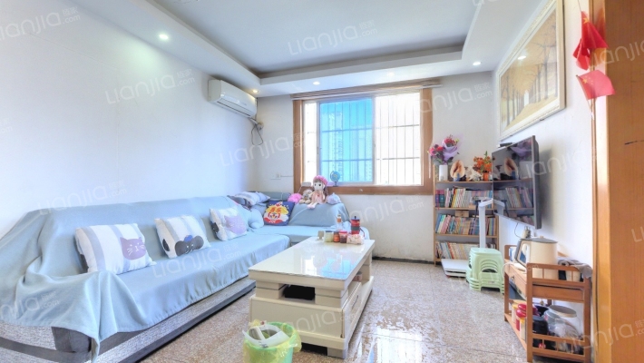 德华路226弄二手房实景图